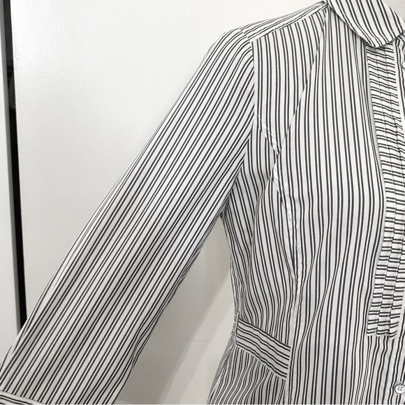 Hazzys WHITE GREY STRIPED BUTTON FRONT RUFFLE PLEATED SHIFT BOYFRIEND DRESS - Picture 6 of 11